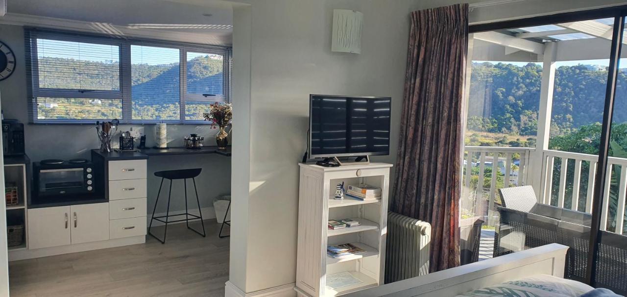 Modern Solar Powered 1 Bed Studio Apartment With Amazing Views Plettenberg Bay Esterno foto