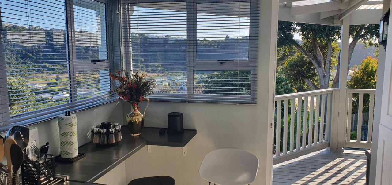 Modern Solar Powered 1 Bed Studio Apartment With Amazing Views Plettenberg Bay Esterno foto