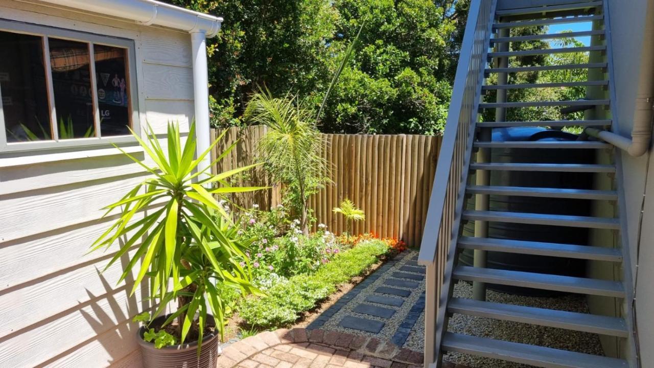 Modern Solar Powered 1 Bed Studio Apartment With Amazing Views Plettenberg Bay Esterno foto