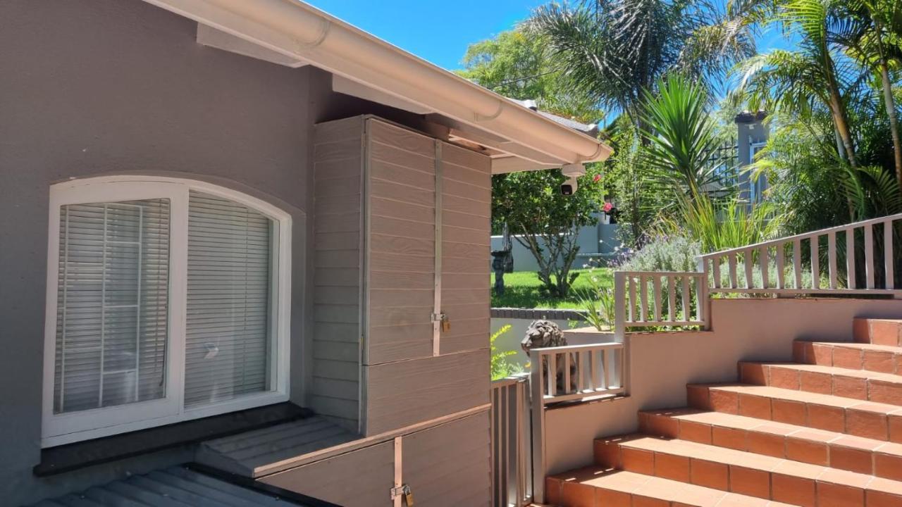 Modern Solar Powered 1 Bed Studio Apartment With Amazing Views Plettenberg Bay Esterno foto